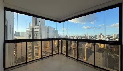 Apartamento novo com 3 suítes e 2 vagas no Centro de Chapecó