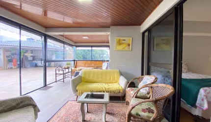 Apartamento Com Terraço, Semimobiliado, à Venda