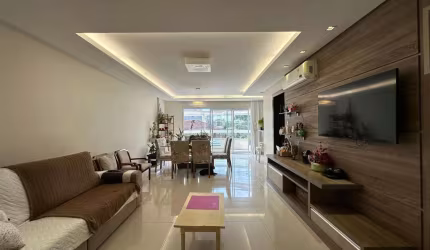 Apartamento semimobiliado de 3 quartos à venda no Centro de Chapecó, SC.
