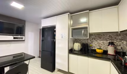 Casa com 3 quartos e 3 vagas de garagem no bairro Líder, em Chapecó