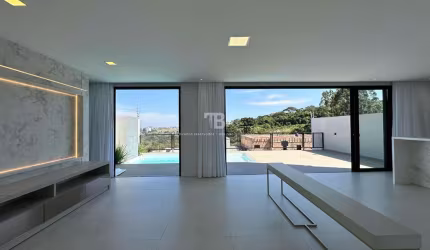 Casa nova de 3 quartos no Jardim Europa, Chapecó, com suíte, piscina e 4 vagas