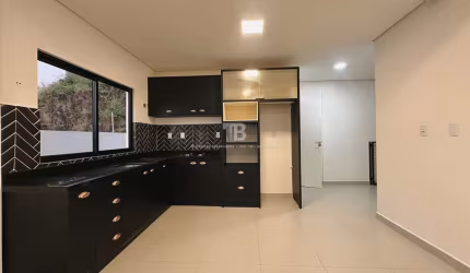 Casa semimobiliada com 3 quartos e vista panorâmica em Desbravador, Chapecó