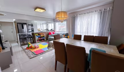 Apartamento de 103 m² com 3 quartos na Trindade