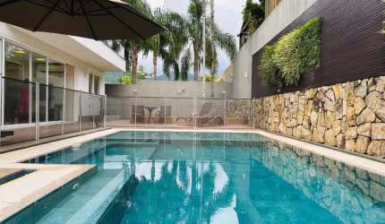 Casa em condomínio fechado, 4 quartos (2 suítes), 4 vagas, no bairro João Paulo
