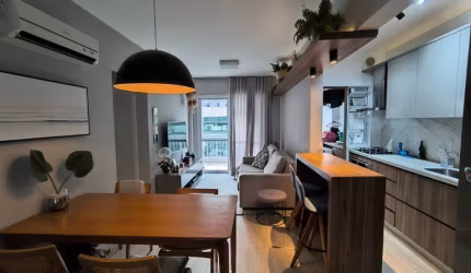 Apartamento no Centro de Florianópolis com 2 dormitórios sendo 1 suite