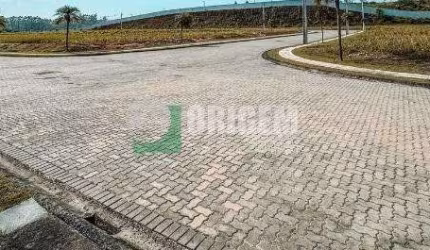 Terreno comercial em condomínio fechado em Brusque.