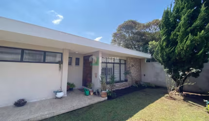Casa em Água Verde - Curitiba, PR