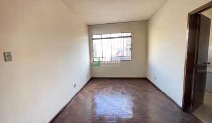 Apartamento em Centro  -  Curitiba