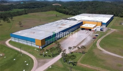 Galpão impecável em Bateas  -  Brusque, próximo ao Porto de Itajaí.