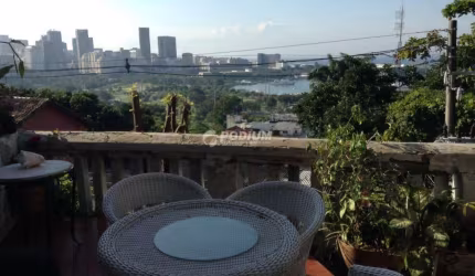 Casa com 10 quartos à venda na Rua Barão de Guaratiba, Glória, Rio de Janeiro, 202 m2 por R$ 1.790.000