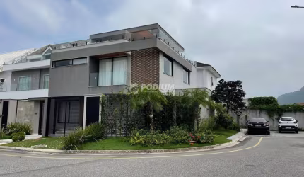 Casa em condomínio fechado com 5 quartos à venda na Rua 2, Vargem Pequena, Rio de Janeiro, 352 m2 por R$ 2.100.000