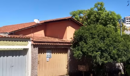 Casa com 4 quartos à venda no Novo Riacho, Contagem  por R$ 990.000