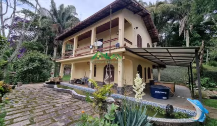 Sítio para Venda em Nova Friburgo, Mury x Lumiar, 3 dormitórios, 1 suíte