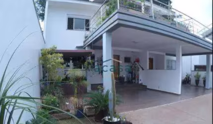 Sobrado com 1 suíte, Demi-suíte, mais um quarto transformado em escritório à venda, 203 m² por R$ 1.350.000 - Country - Cascavel/PR