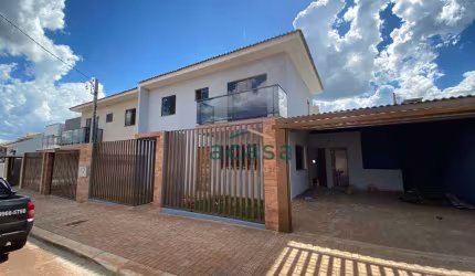 Sobrado à venda, 140 m² por R$ 670.000,00 - Pioneiros Catarinenses - Cascavel/PR