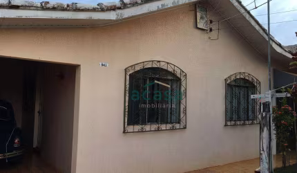 Casa com 3 quartos no Jd. Guarujá