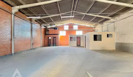 Barracão / Galpão / Depósito com 3 salas para alugar no Itoupavazinha, Blumenau , 350 m2 por R$ 8.000