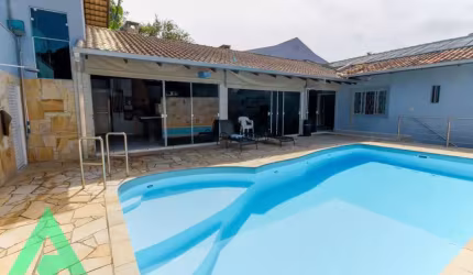 Casa com 3 quartos à venda na Escola Agrícola, Blumenau , 350 m2 por R$ 1.050.000