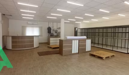 Sala comercial com 1 sala para alugar no Salto Weissbach, Blumenau , 110 m2 por R$ 4.000