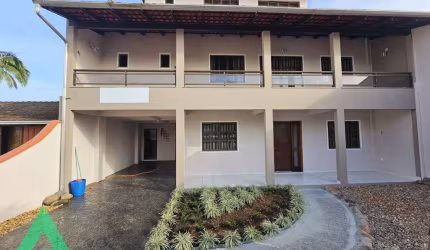 Casa com 5 quartos à venda no Armação, Penha , 308 m2 por R$ 2.150.000