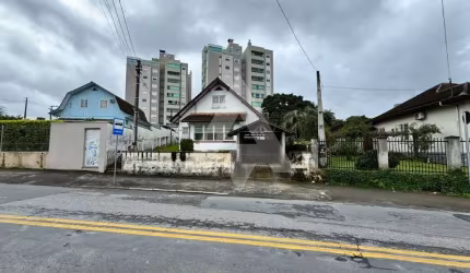 Terreno à venda no Velha, Blumenau  por R$ 799.000