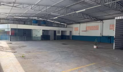 Barracão / Galpão / Depósito com 8 salas para alugar no Velha, Blumenau , 750 m2 por R$ 15.000