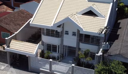 Casa com 3 quartos à venda na Escola Agrícola, Blumenau , 350 m2 por R$ 2.980.000