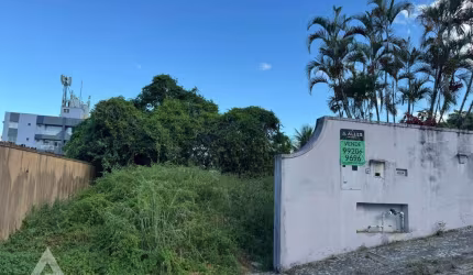 Terreno comercial à venda no Itoupava Seca, Blumenau  por R$ 693.000