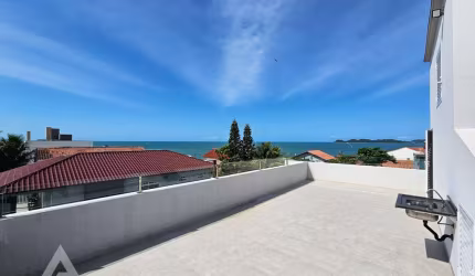Casa com 5 quartos à venda no Centro, Penha , 215 m2 por R$ 2.100.000