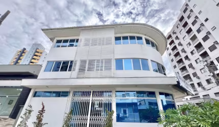 Prédio com 19 salas para alugar na Vila Nova, Blumenau , 492 m2 por R$ 26.500