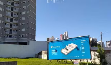 Terreno à venda em Cascavel, Centro, com 560 m²
