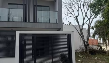 Sobrado para Venda em Balneário Piçarras, Itacolomi, 3 dormitórios, 1 suíte, 2 banheiros, 1 vaga