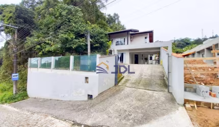 Casa com 3 dormitórios à venda, 180 m² por R$ 690.000,00 - Ponta Aguda - Blumenau/SC