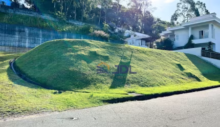 TERRENO EM CONDOMÍNIO FECHADO DE ALTO PADRÃO