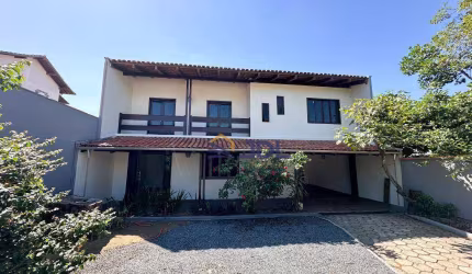 Excelente Casa Residencial/Comercial