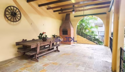 Casa com 4 dormitórios à venda, 310 m² por R$ 990.000,00 - Velha - Blumenau/SC