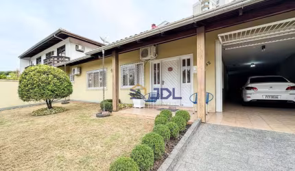 Casa com 2 dormitórios à venda, 251 m² por R$ 1.190.000,00 - Vila Nova - Blumenau/SC