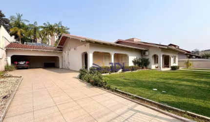 Casa com 3 dormitórios à venda, 320 m² por R$ 1.800.000,00 - Escola Agrícola - Blumenau/SC