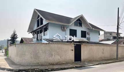 Casa com 4 dormitórios à venda por R$ 790.000,00 - Velha Central - Blumenau/SC