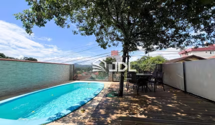 Casa com 3 dormitórios à venda, 123 m² por R$ 770.000,00 - Escola Agrícola - Blumenau/SC