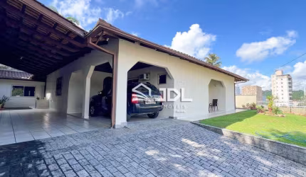 Casa com 3 dormitórios à venda, 207 m² por R$ 980.000,00 - Itoupava Norte - Blumenau/SC