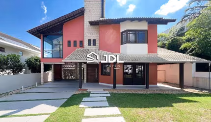BELISSIMA CASA EM CONDOMINIO COM SEGURANÇA 24H NO BAIRRO ITOUPAVA NORTE!