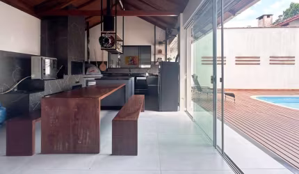 Casa com 3 dormitórios à venda, 298 m² por R$ 1.799.000,00 - Escola Agrícola - Blumenau/SC