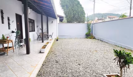Casa com 3 dormitórios à venda, 227 m² por R$ 700.000,00 - Velha - Blumenau/SC