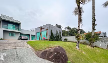Casa com 3 dormitórios à venda, 174 m² por R$ 1.100.000,00 - Ponta Aguda - Blumenau/SC