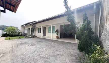 Casa com 4 dormitórios à venda, 270 m² por R$ 880.000,00 - Escola Agrícola - Blumenau/SC