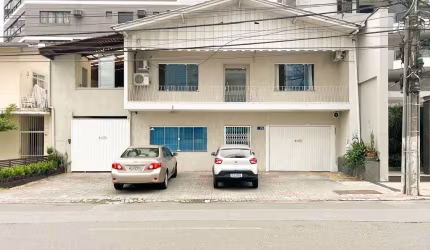 Casa comercial na Ponta Aguda!!!