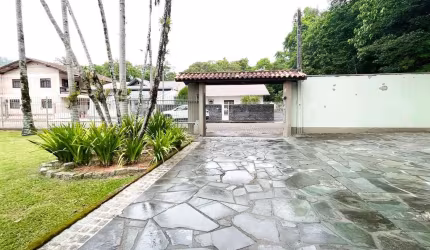 Casa à venda, 400 m² por R$ 1.600.000,00 - Velha - Blumenau/SC