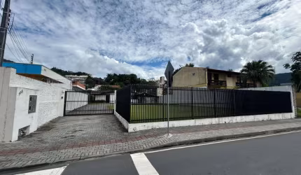 Casa à venda, 210 m² por R$ 3.000.000,00 - Garcia - Blumenau/SC