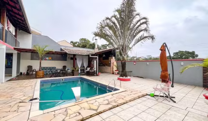 Casa à venda no bairro Fortaleza